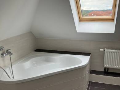 Wohnung zur Miete 310 € 2 Zimmer 55 m² Dachgeschoss frei ab sofort Eckartsberger Str. 2d Zittau Zittau 02763