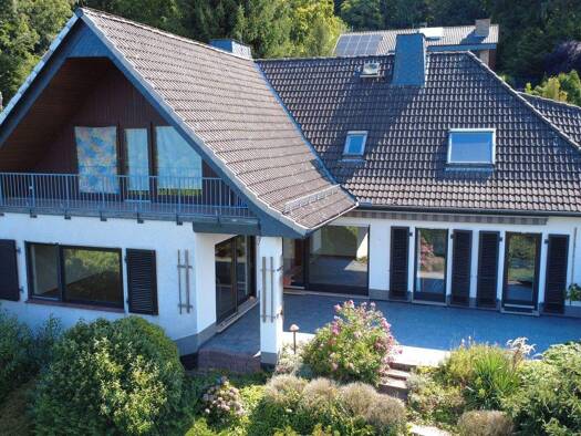 Einfamilienhaus zum Kauf 399.000 € 5 Zimmer 216,6 m² 1.311 m² Grundstück Bad Karlshafen 34385