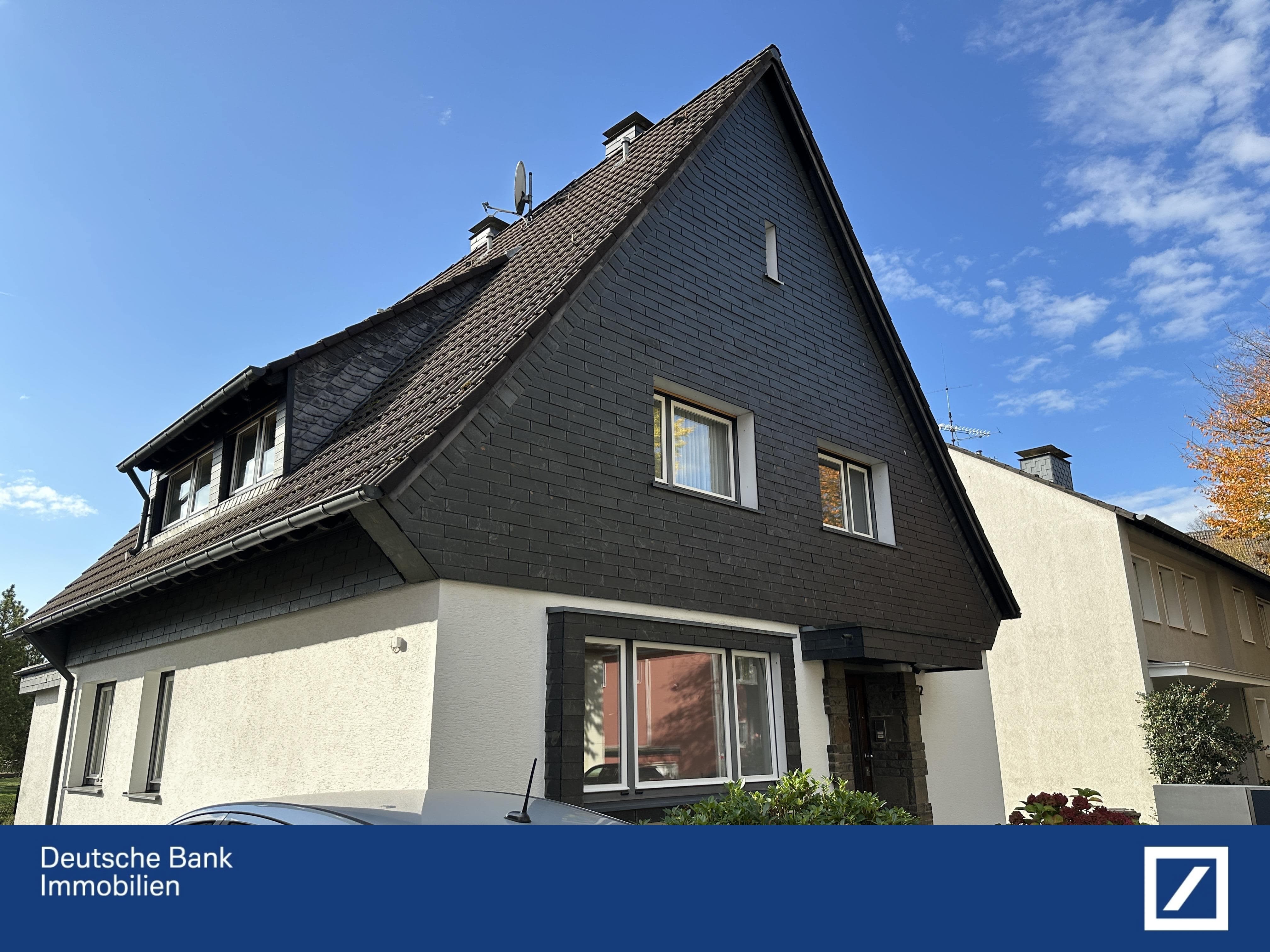 Mehrfamilienhaus zur Miete 1.750 € 5 Zimmer 160 m²<br/>Wohnfläche 450 m²<br/>Grundstück ab sofort<br/>Verfügbarkeit Fischlaken Essen 45239