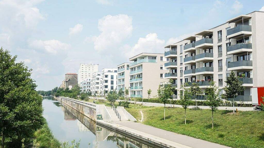 Wohnung zur Miete 1.313 € 4 Zimmer 99,9 m² 4. Geschoss frei ab 01.05.2026 Hafenstraße 3c Neulindenau Leipzig 04179