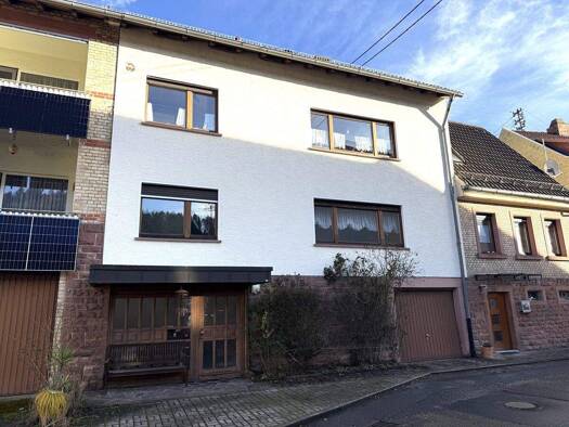 Reihenmittelhaus zum Kauf 220.000 € 8 Zimmer 136,8 m² 231 m² Grundstück Schönau 69250