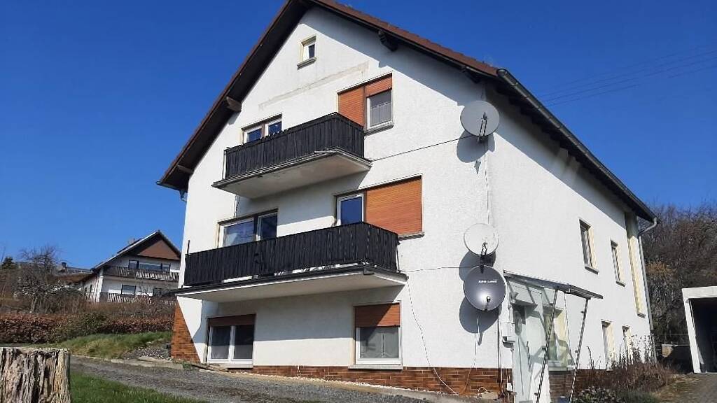 Mehrfamilienhaus zum Kauf 359.000 € 8 Zimmer 268 m² 899 m² Grundstück Leuscheid Windeck-Leuscheid 51570