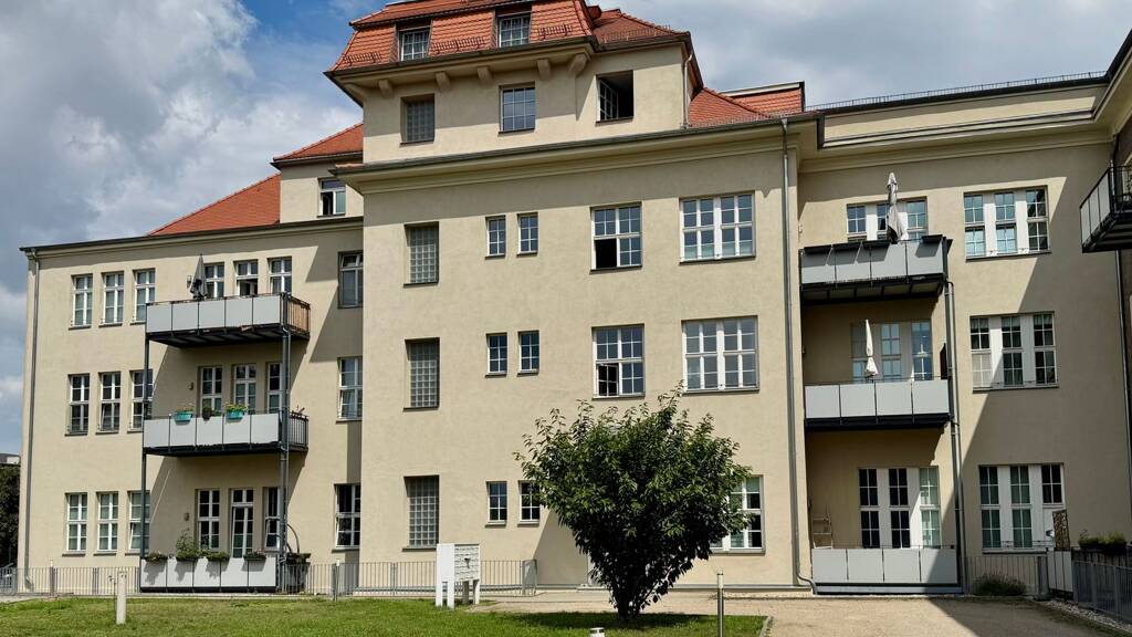 Wohnung zum Kauf provisionsfrei 199.000 € 2 Zimmer 60,8 m² 2. Geschoss Radebeul 01445