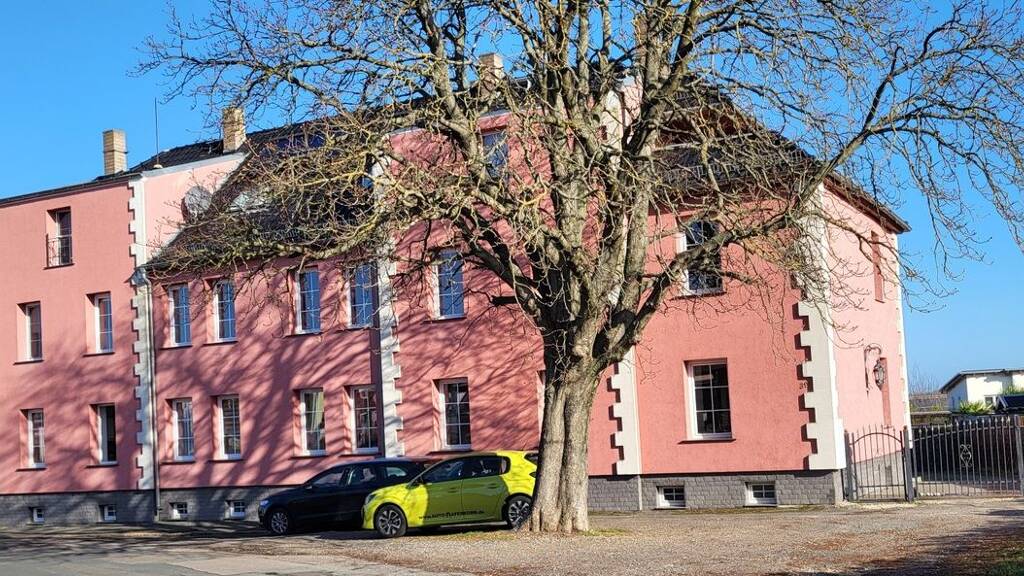 Wohnung zur Miete 1.770 € 3 Zimmer 160 m² 1. Geschoss frei ab 01.05.2026 Bienitzstr. 37-39 Dölzig Schkeuditz 04435