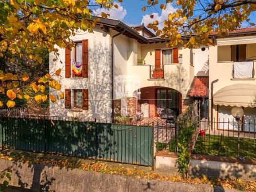 Haus zum Kauf 380.000 € 3 Zimmer 228 m² Roè Volciano