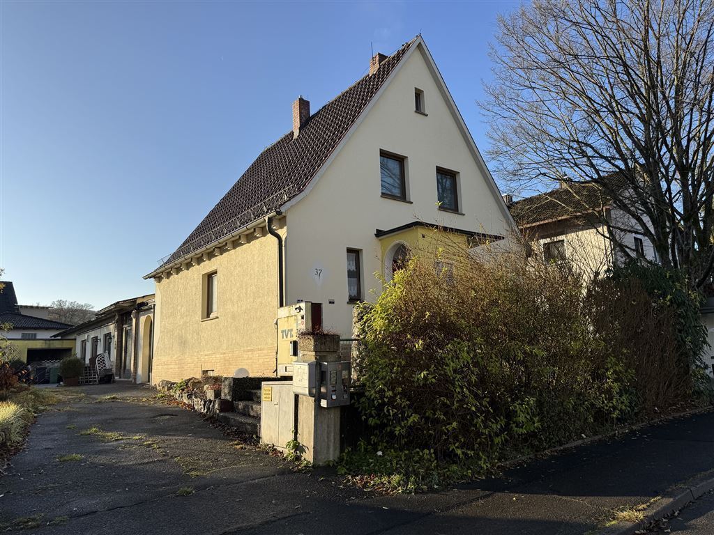 Haus zum Kauf 6 Zimmer 180 m²<br/>Wohnfläche Beiersdorf Coburg 96450