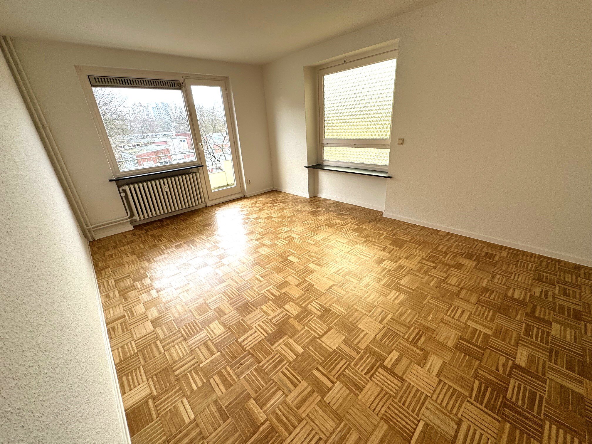 Wohnung zur Miete 586 € 2,5 Zimmer 66,4 m²<br/>Wohnfläche EG<br/>Geschoss ab sofort<br/>Verfügbarkeit Eißendorf Hamburg 21073