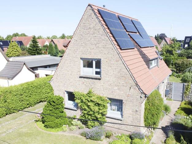 Einfamilienhaus zum Kauf 565.000 € 4 Zimmer 183,3 m² 804,3 m² Grundstück Dierkow-Neu Ost 18146