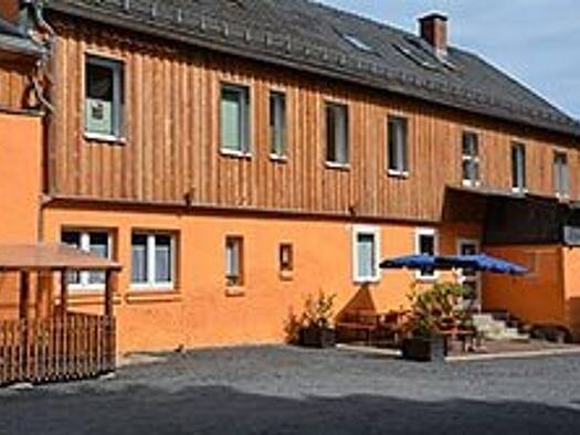 Mehrfamilienhaus zum Kauf als Kapitalanlage geeignet 450.000 € 365 m² 1.065 m² Grundstück Köppelsdorf Sonneberg 96515