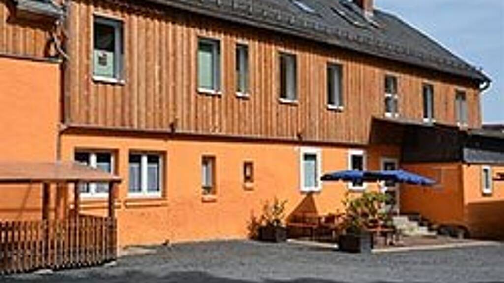 Mehrfamilienhaus zum Kauf als Kapitalanlage geeignet 450.000 € 365 m² 1.065 m² Grundstück Köppelsdorf Sonneberg 96515