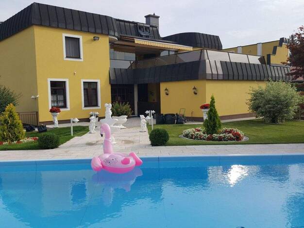 Doppelhaushälfte zum Kauf - Erstbezug provisionsfrei 2.190.000 € 8 Zimmer 370 m² 1.500 m² Grundstück Bürmoos/Salzburg 5111