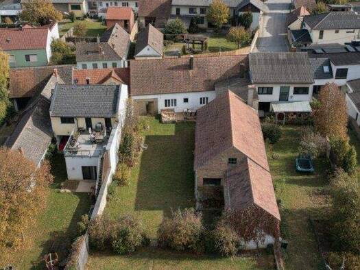 Stadthaus zum Kauf 890.000 € 4,5 Zimmer 198 m² 1.303 m² Grundstück Pillichsdorf 2211