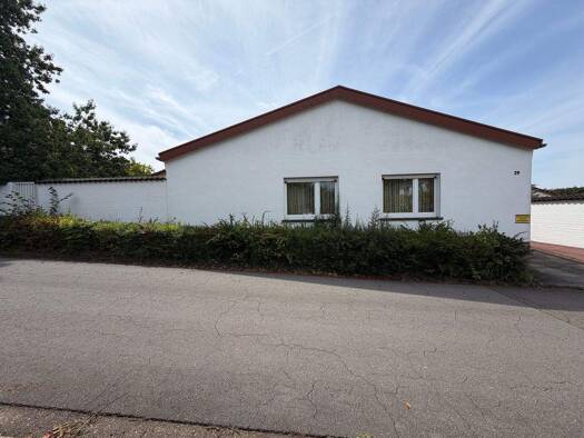 Einfamilienhaus zum Kauf 275.000 € 4 Zimmer 124 m² 514 m² Grundstück frei ab sofort Nelkenstraße 29 St. Ingbert Sankt Ingbert 66386