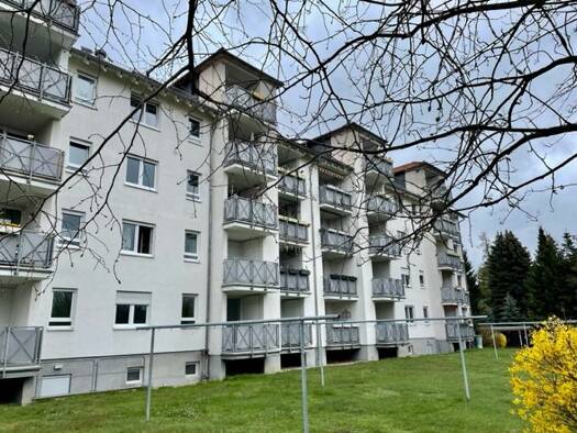 Wohnung zur Miete 320 € 2 Zimmer 53,4 m² frei ab sofort Roßwein 04741