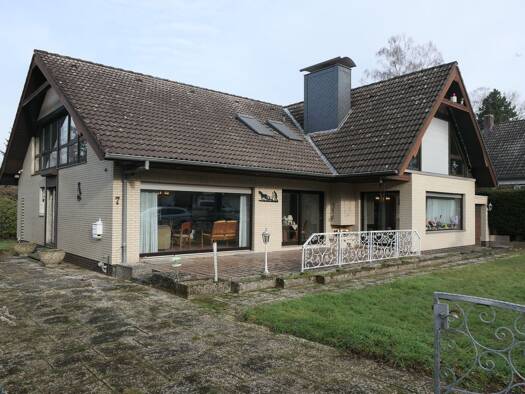 Bungalow zum Kauf 383.000 € 7 Zimmer 212 m² 946 m² Grundstück frei ab 01.05.2026 Stahlhopsberg 7 Poggenhagen Neustadt am Rübenberge 31535