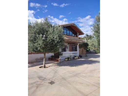 Villa zum Kauf 183.600 € 5 Zimmer 140 m² 320 m² Grundstück Córdoba 14710