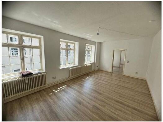 Wohnung zur Miete 1.035 € 3 Zimmer 76,7 m² Geschoss 1/3 frei ab 01.09.2026 Dr.-Julius-Leber-Straße 60 Innenstadt Innenstadt 23552