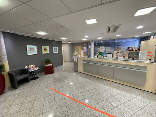 Praxis zum Kauf 750.000 € 7 Zimmer 181 m² Bürofläche Hauptstraße Feucht 90537