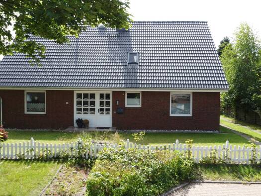 Einfamilienhaus zum Kauf 398.000 € 5 Zimmer 174 m² 822 m² Grundstück Husum 25813