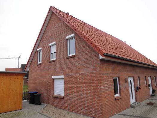 Doppelhaushälfte zur Miete 850 € 4 Zimmer 105 m² 300 m² Grundstück frei ab 01.12.2025 Papenburg 26871