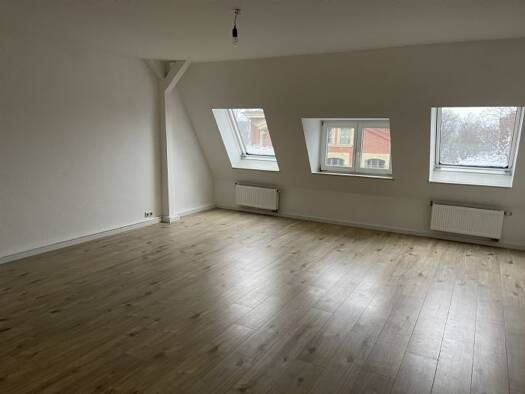 Wohnung zur Miete 950 € 2 Zimmer 94,6 m² frei ab sofort Jacobstraße 21 Neustadt Brandenburg an der Havel 14776