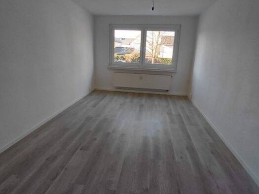 Wohnung zur Miete 320 € 2 Zimmer 57 m² EG frei ab sofort Magdeborner Straße 50 Borna 04552