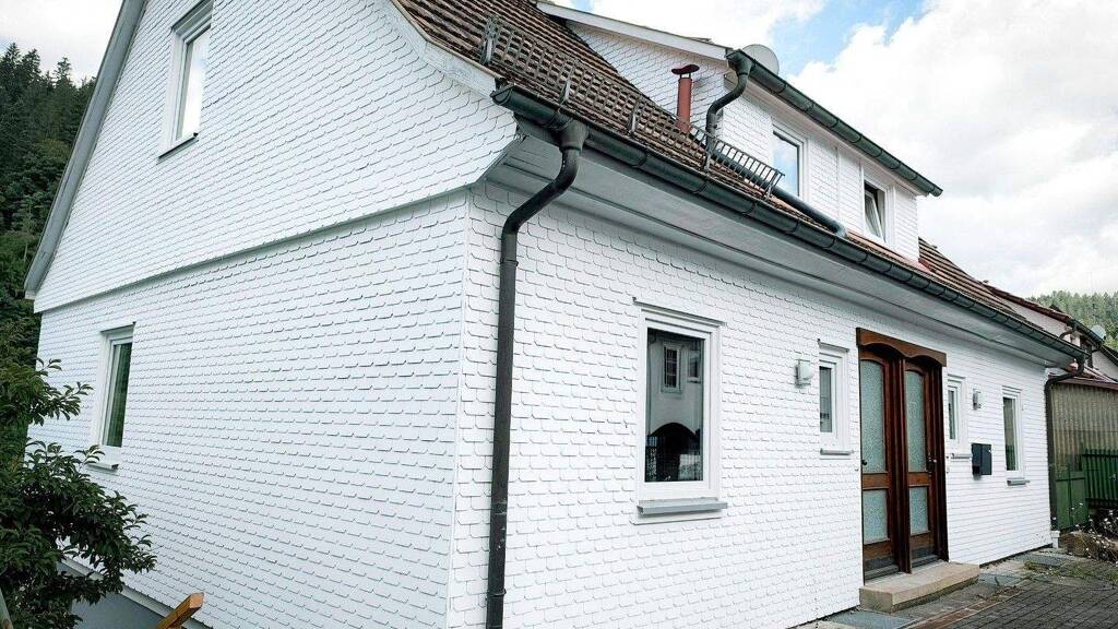 Einfamilienhaus zum Kauf provisionsfrei 355.000 € 8 Zimmer 160 m² 500 m² Grundstück Rötenbach Alpirsbach 72275