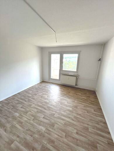 Wohnung zur Miete 257 € 3 Zimmer 56 m² 5. Geschoss frei ab sofort Pawlowstraße 5 Chrieschwitz Plauen , Vogtl 08529