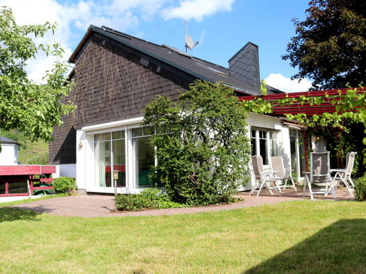 Einfamilienhaus zum Kauf 480.000 € 9 Zimmer 280 m² 1.064 m² Grundstück Wolf Traben-Trarbach 56841