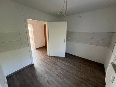 Wohnung zur Miete 485 € 3 Zimmer 67 m² 1. Geschoss frei ab sofort Heinrich-Kremp-Str. 44 Glockberg / Elzweg Helmstedt 38350