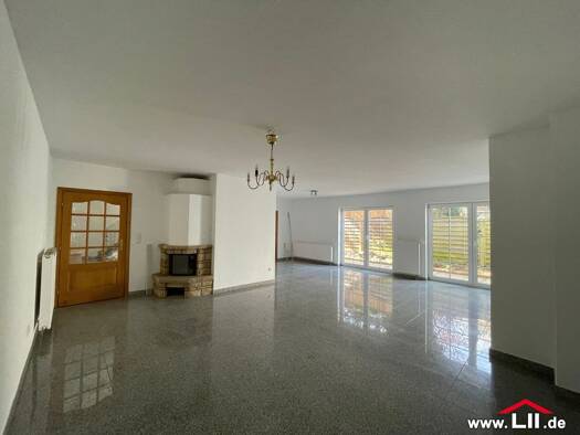 Wohnung zur Miete 2.300 € 4 Zimmer 179 m² 1. Geschoss Niederursel Frankfurt 60439