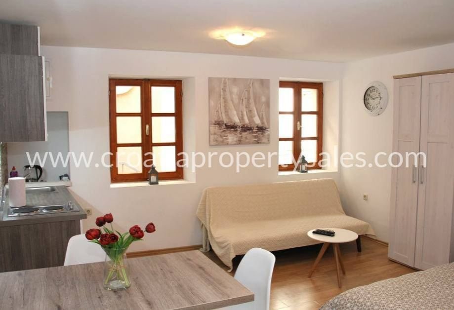 Haus zum Kauf 370.000 € 4 Zimmer 110 m²<br/>Wohnfläche Sibenik