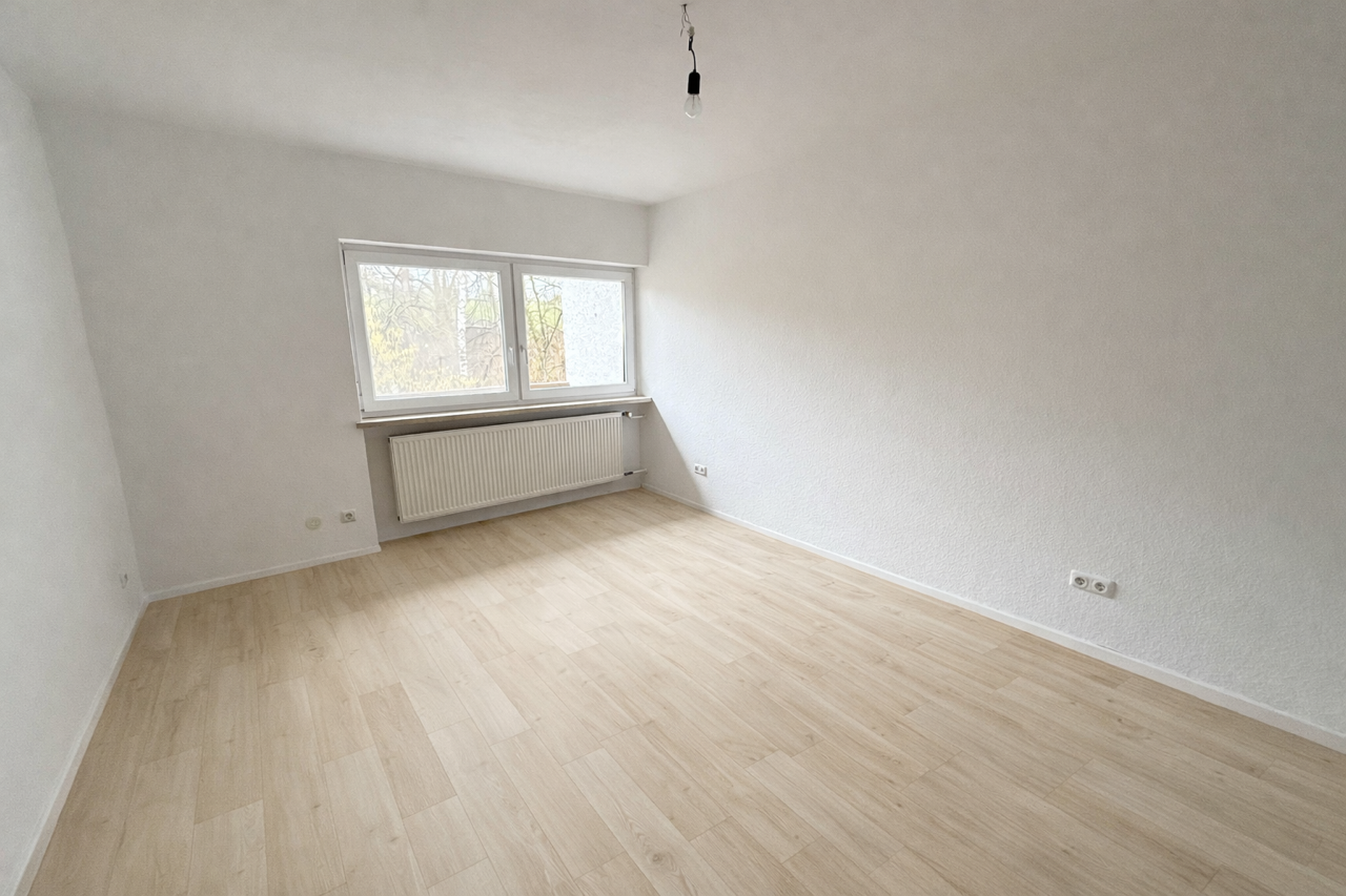 Immobilie in Landau an der Isar - Schönes Wohnhaus in unverbaubarer Lage zu verkaufen - Bild 1