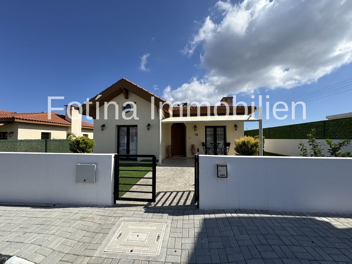 Villa zum Kauf provisionsfrei 249.000 € 3,5 Zimmer 115 m²<br/>Wohnfläche 380 m²<br/>Grundstück ab sofort<br/>Verfügbarkeit Halbinsel Karpaz