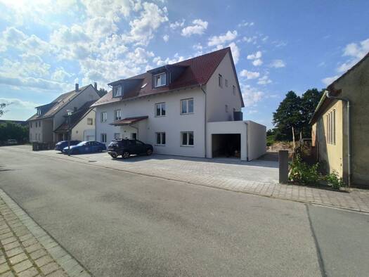 Wohnung zur Miete 800 € 3 Zimmer 75 m² Geschoss 1/3 frei ab sofort Bechhofen 91572