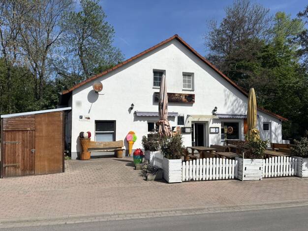 Mehrfamilienhaus zum Kauf 340.000 € 5 Zimmer 80,4 m² 433 m² Grundstück Deutzen Neukieritzsch 04575