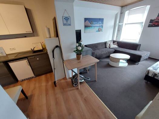 Wohnung zur Miete 600 € 3 Zimmer 58 m² Geschoss 1/3 frei ab sofort Ludwigstraße 24 Innenstadt Halle (Saale) 06110