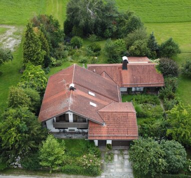 Einfamilienhaus zum Kauf 899.000 € 6 Zimmer 181 m² 2.002 m² Grundstück Hassmoning Traunreut 83301