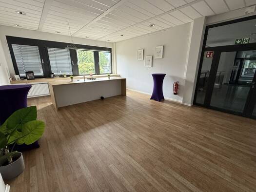 Bürofläche zur Miete 740 € 1 Zimmer 27 m² Bürofläche Junkersdorf Köln 50858