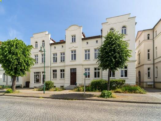 Mehrfamilienhaus zum Kauf 650.000 € 32 Zimmer 748 m² 1.440 m² Grundstück Neustrelitz Neustrelitz 17235