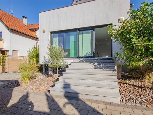 Haus zum Kauf 665.000 € 4,5 Zimmer 174 m² 750 m² Grundstück frei ab sofort Tiengen Waldshut-Tiengen 79761