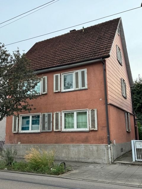 Mehrfamilienhaus zum Kauf 590.000 € 6 Zimmer 132 m²<br/>Wohnfläche 143 m²<br/>Grundstück Stammheim - Süd Stuttgart 70439