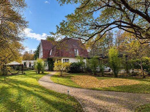 Villa zum Kauf 950.000 € 11 Zimmer 307 m² 1.200 m² Grundstück Neukirchen Braunfels 35619