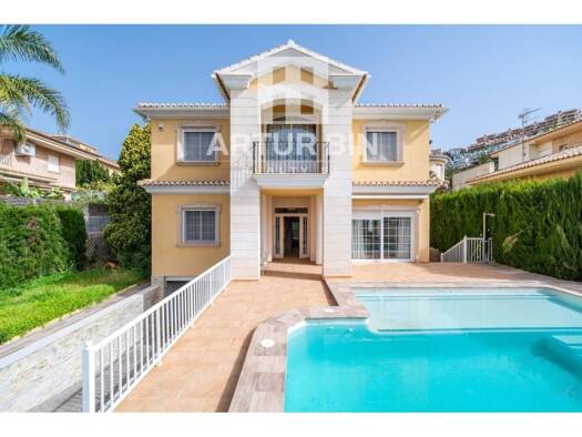 Chalet zum Kauf 1.300.000 € 5 Zimmer 366 m² 511 m² Grundstück Cullera 46400