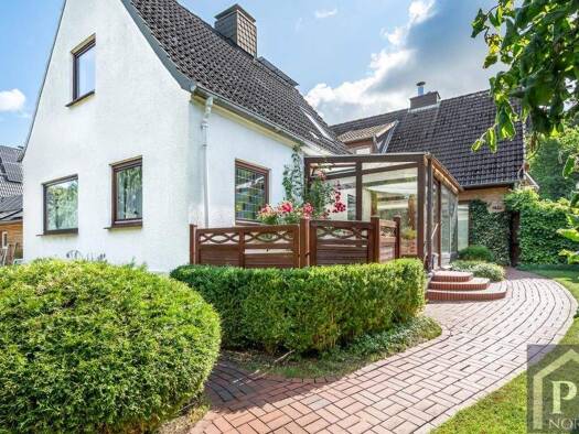 Doppelhaushälfte zum Kauf provisionsfrei 275.000 € 4 Zimmer 85,9 m² 329 m² Grundstück frei ab sofort Hasseldieksdamm Kiel 24109