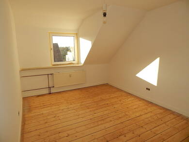 Wohnung zur Miete 485 € 2 Zimmer 40 m² Dachgeschoss, 3. Geschoss frei ab 01.09.2025 Eisenbahnstraße 2 Göttingen Göttingen 37073