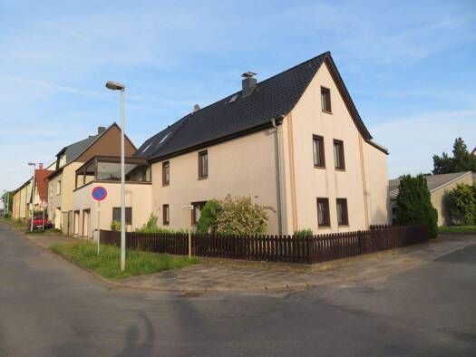 Doppelhaushälfte zum Kauf 199.500 € 4 Zimmer 148 m² 500 m² Grundstück frei ab sofort Liebstedt Ilmtal-Weinstraße 99510