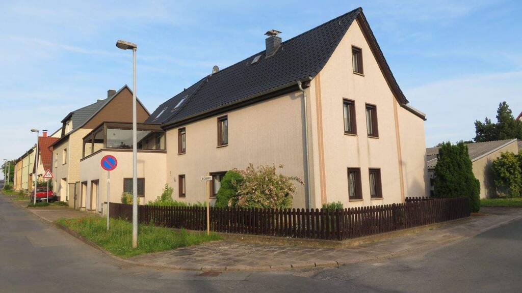 Doppelhaushälfte zum Kauf 199.500 € 4 Zimmer 148 m² 500 m² Grundstück frei ab sofort Liebstedt Ilmtal-Weinstraße 99510