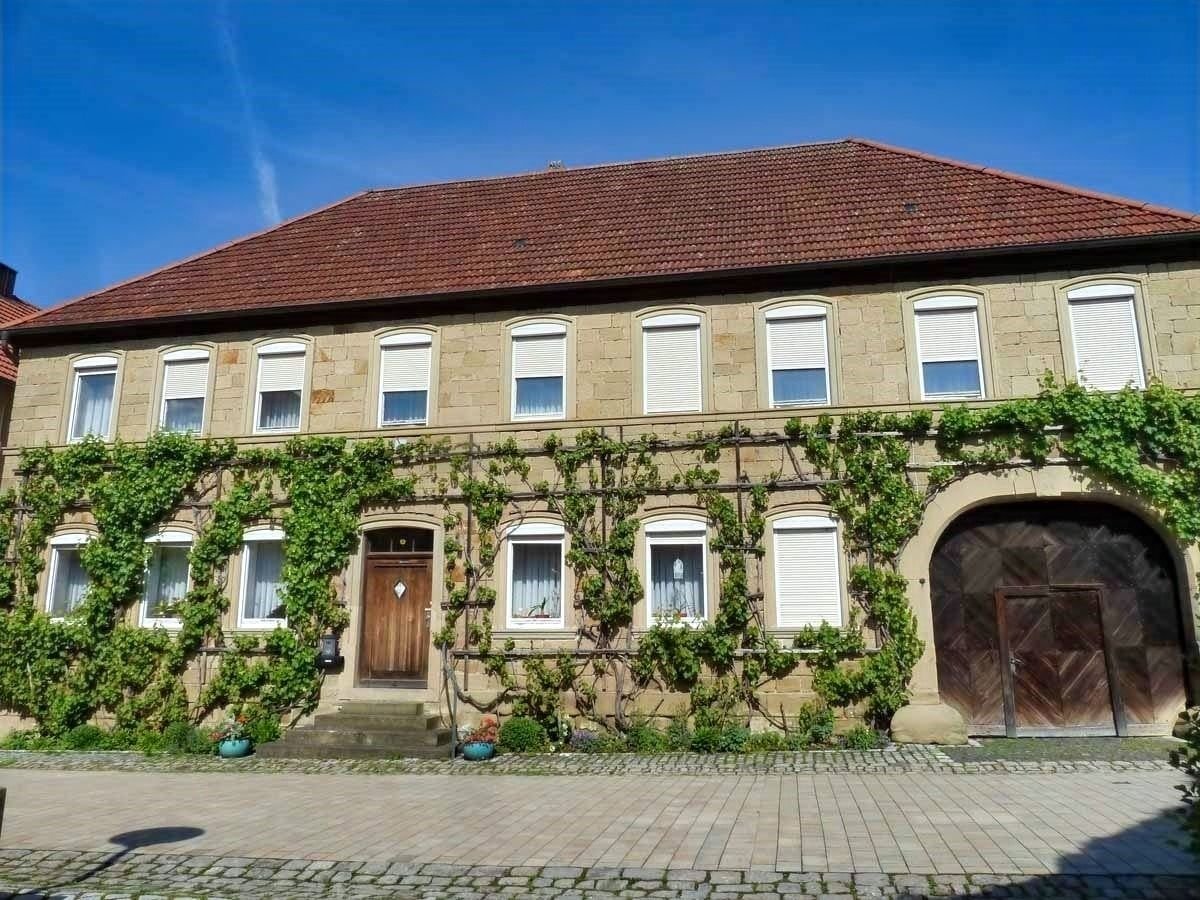 Einfamilienhaus zum Kauf 230.000 € 8 Zimmer 230 m²<br/>Wohnfläche 1.180 m²<br/>Grundstück Sechsthal Zeil 97475