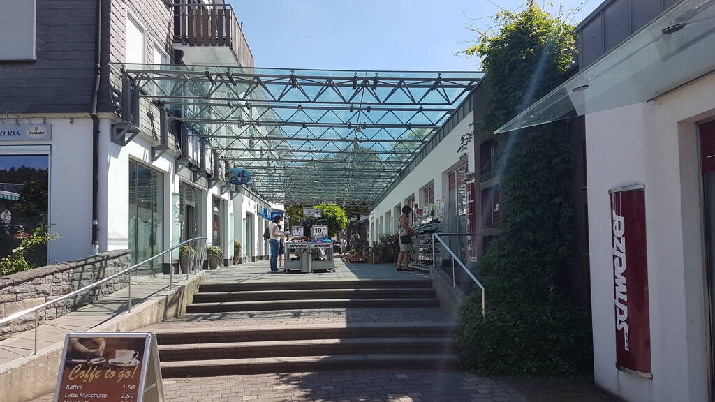 Laden zur Miete provisionsfrei 1 Zimmer 45 m² Verkaufsfläche Weststr. 2 Schmallenberg 57392